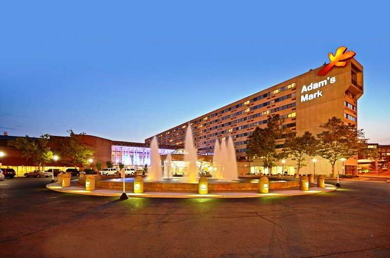 Ramada By Wyndham Buffalo Downtown Exterior foto