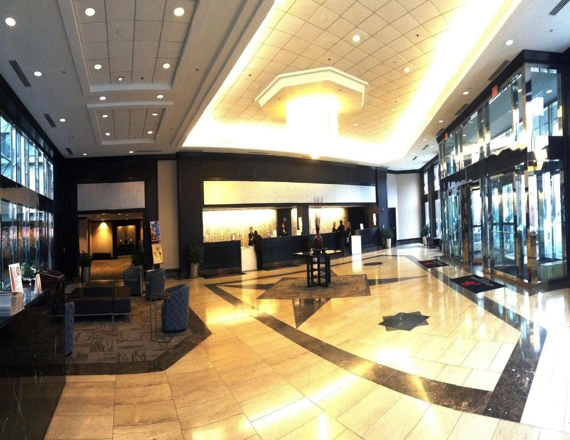Ramada By Wyndham Buffalo Downtown Exterior foto